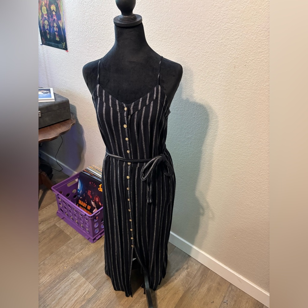 Striped button up Maxi dress in black and white size medium